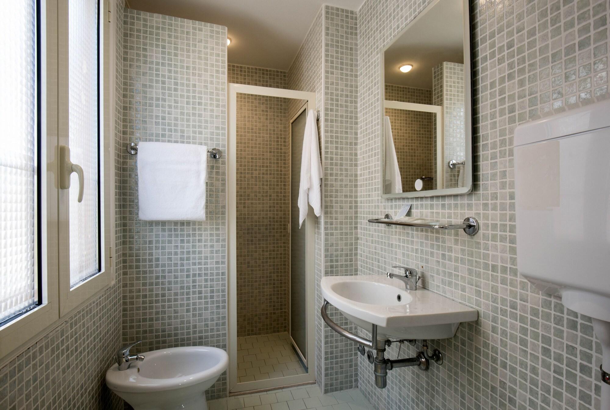 Hotel Scarlet Ріміні Екстер'єр фото