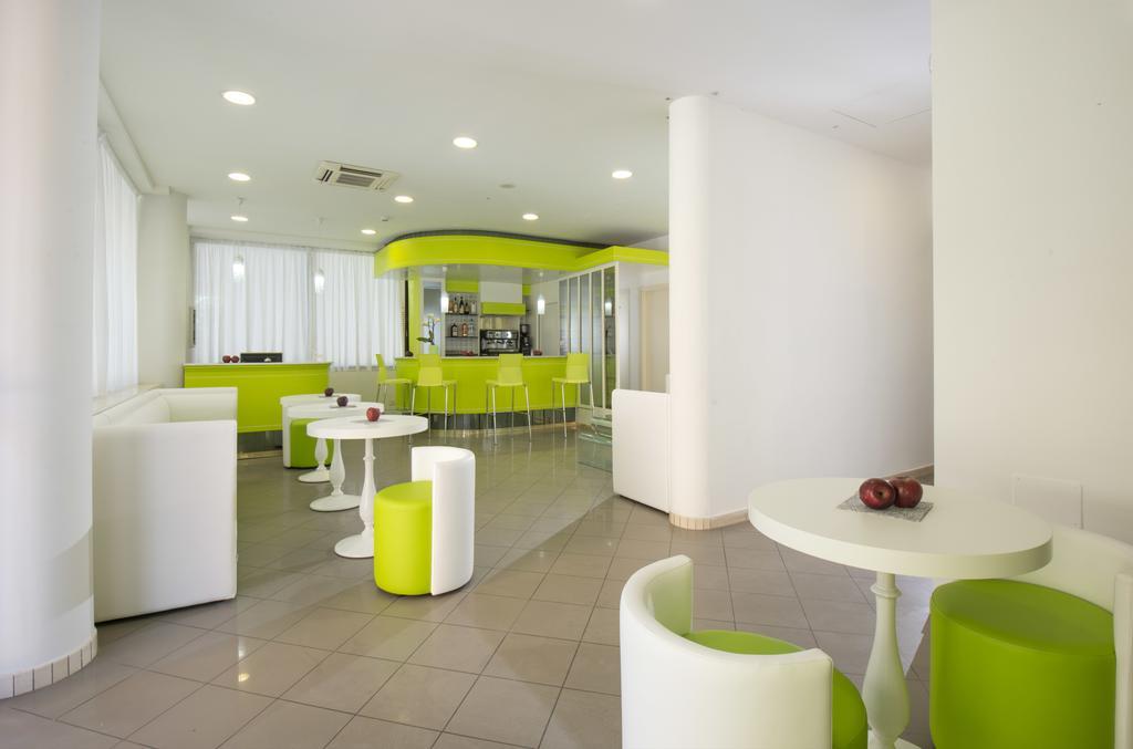 Hotel Scarlet Ріміні Екстер'єр фото