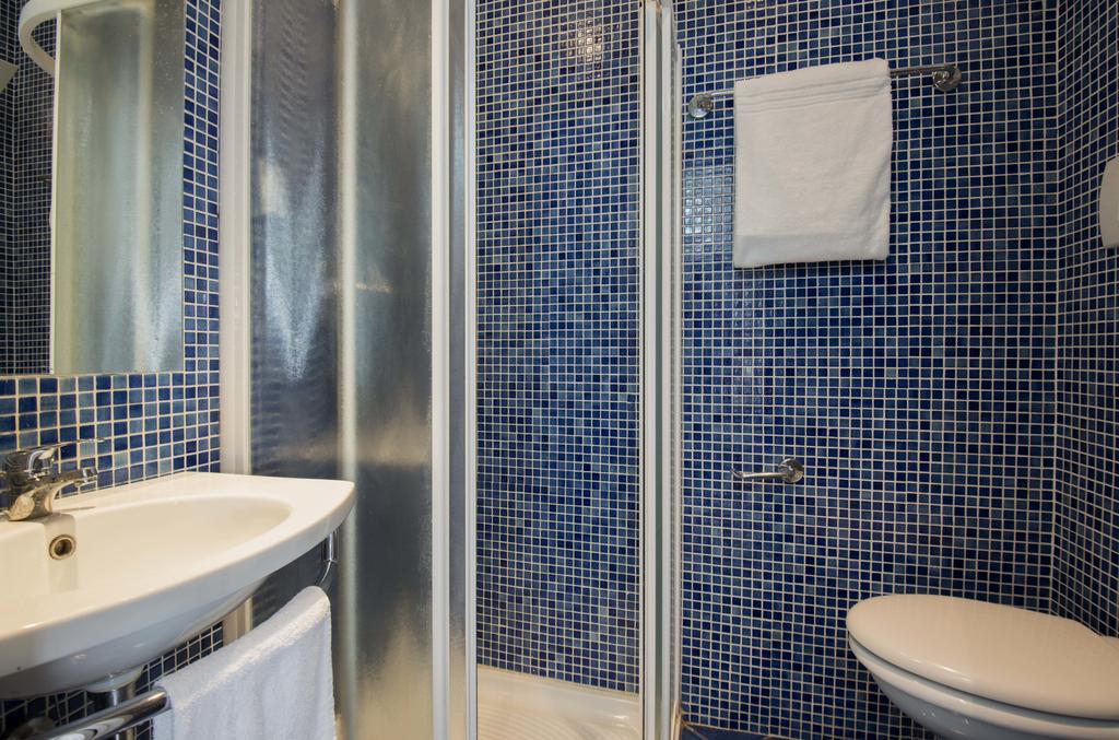 Hotel Scarlet Ріміні Екстер'єр фото