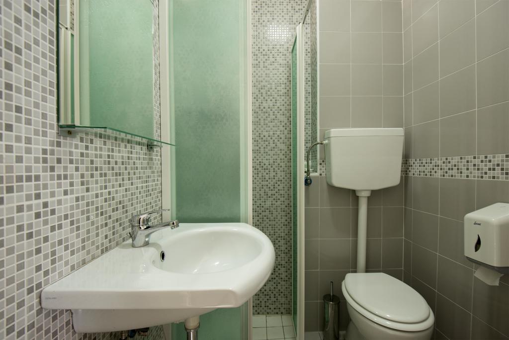 Hotel Scarlet Ріміні Екстер'єр фото